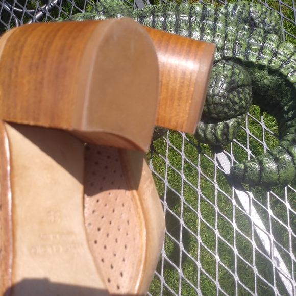 Vero Cuoio L'idea Laser cut Tan Mules - Picture 14 of 16